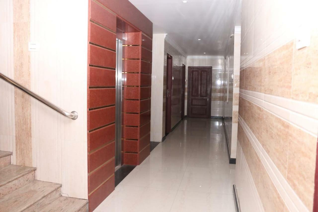 Saravanas Lodge Tiruchchendūr Exterior foto